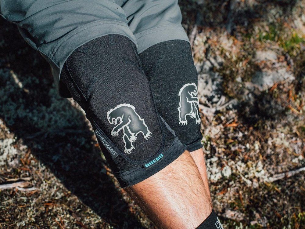 Chromag Rift Knee Guard - The Lost Co. - Chromag - 167-01-01 - 826974023940 - X-Small -
